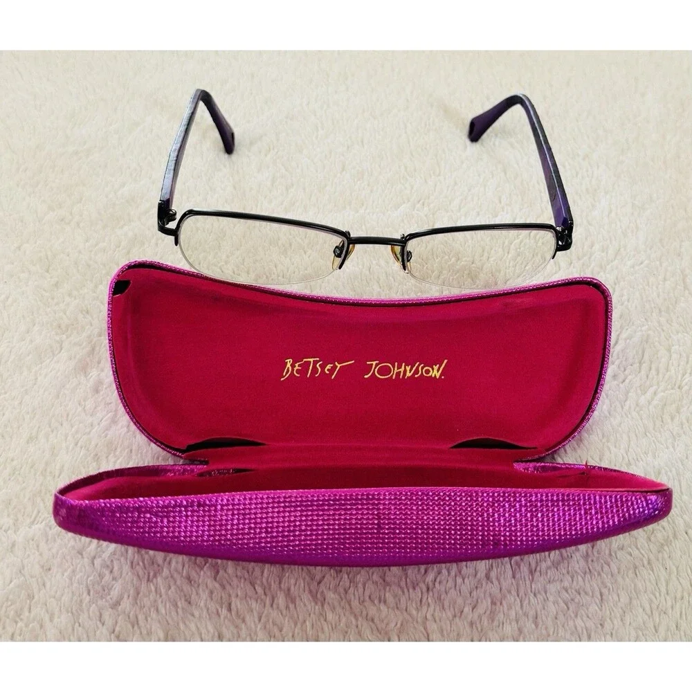 Betsey Johnson frame johnson